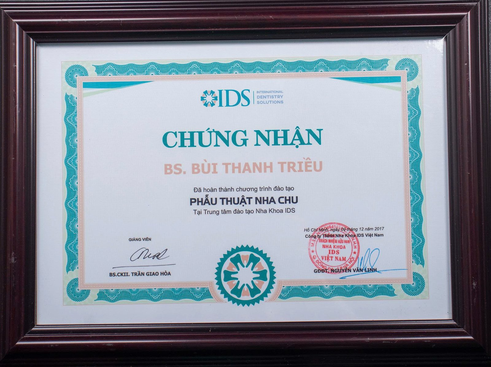 Chứng nhận đào tạo Phẫu thuật nha chu của bác sĩ Bùi Thanh Triều