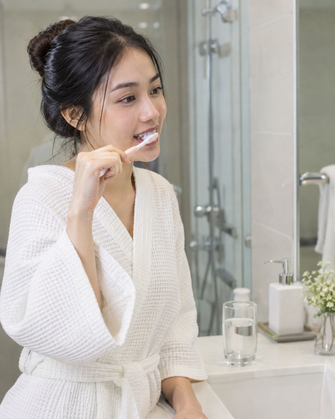 Chăm sóc răng miệng nhẹ nhàng sau khi lấy cao răng