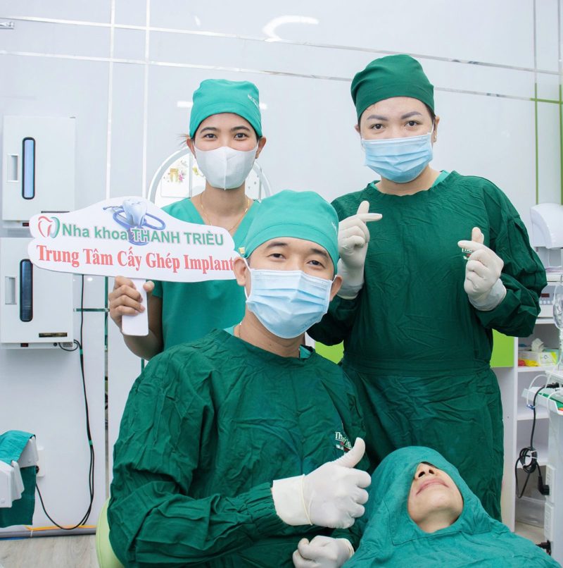 Ê-kíp phòng cấy ghép Implant Nha khoa Thanh Triều